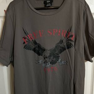 Graphic tee, size 22, great shape.